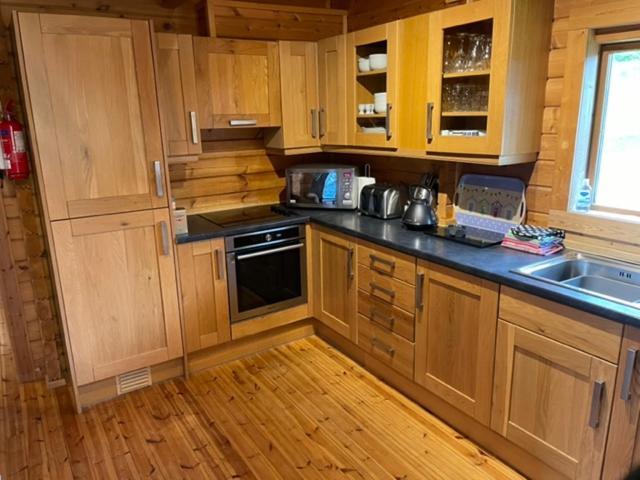 Luxury 3 Bedroom, 3 Bathroom Lodge With Hot Tub Llanbedr  Exterior foto