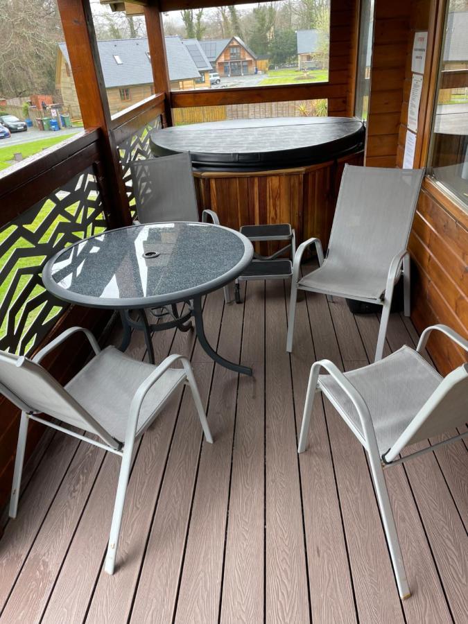 Luxury 3 Bedroom, 3 Bathroom Lodge With Hot Tub Llanbedr  Exterior foto